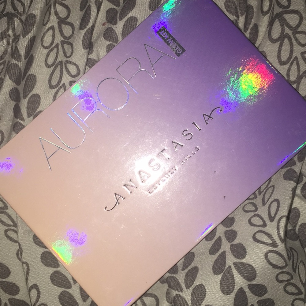 Anastasia Beverly Hills Aurora Glow Kit